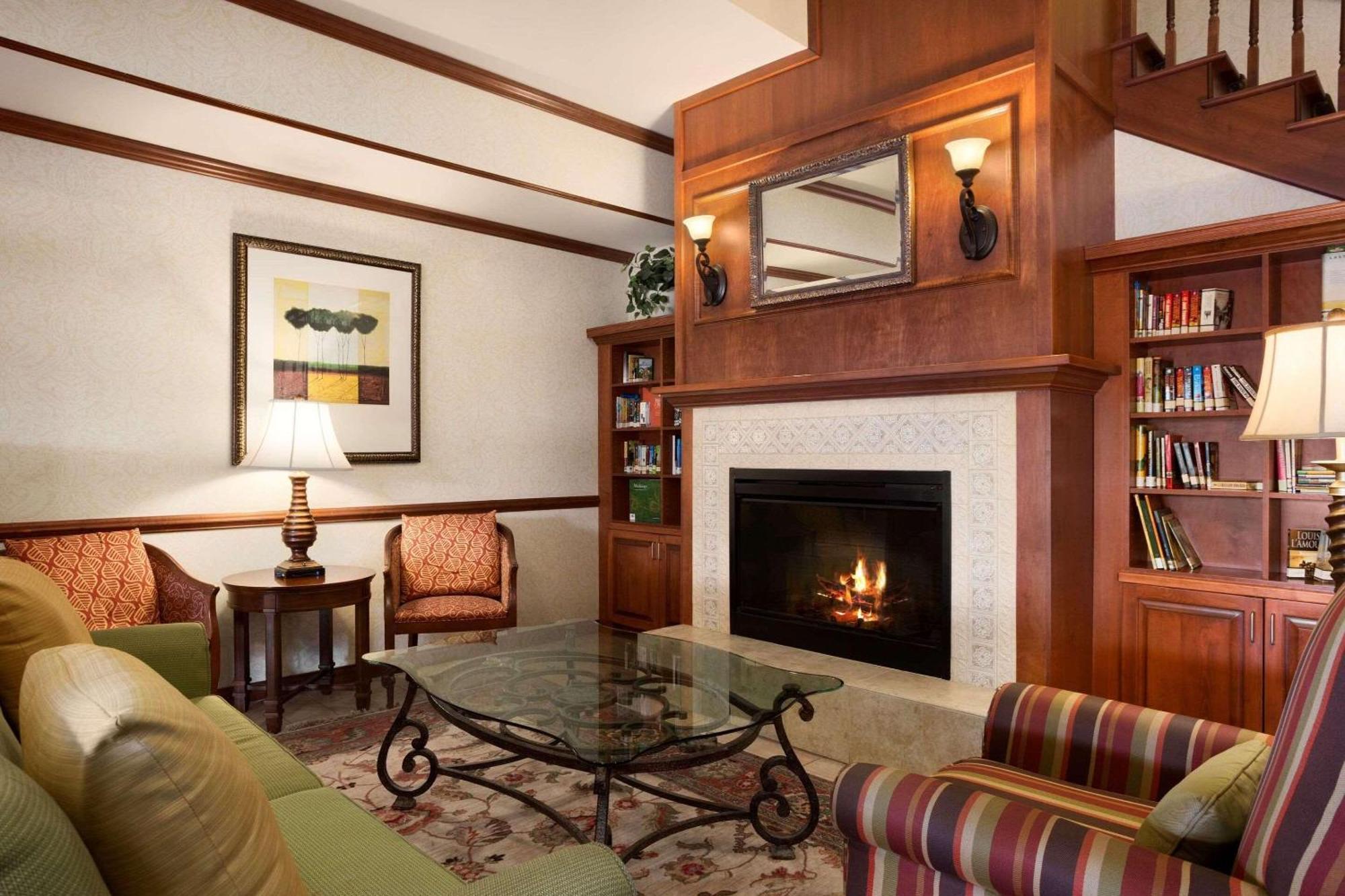 Country Inn & Suites By Radisson, Washington At Meadowlands, Pa Eksteriør billede